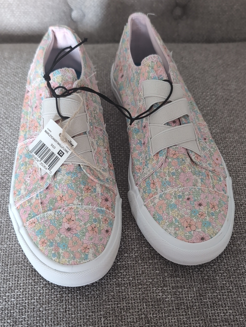 NWT Blowfish Canvas Sneakers